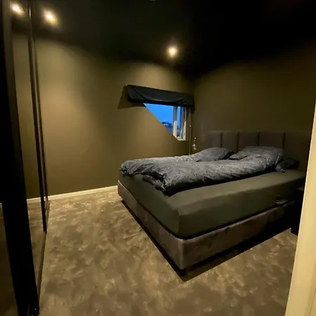 Penthouse With Private Balcony In The City Centre Of Hotel