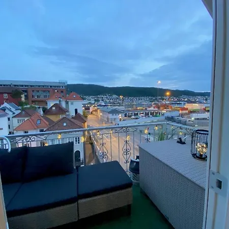 Hotel Penthouse With Private Balcony In The City Centre Of *